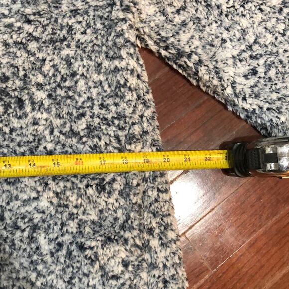 TIME and TRU Fuzzy Pull Over Sweater - Picture 6 of 8